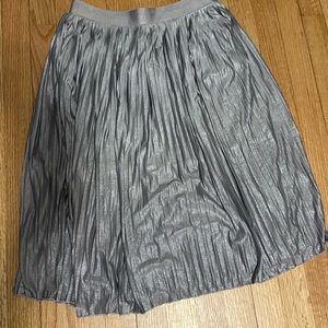 Charlotte Russe silver pleated skirt